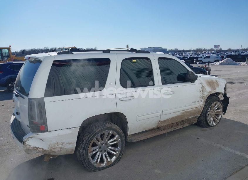 Photo 13 of 2010 Chevrolet Tahoe LT (VIN 1GNUKBE06AR270953)