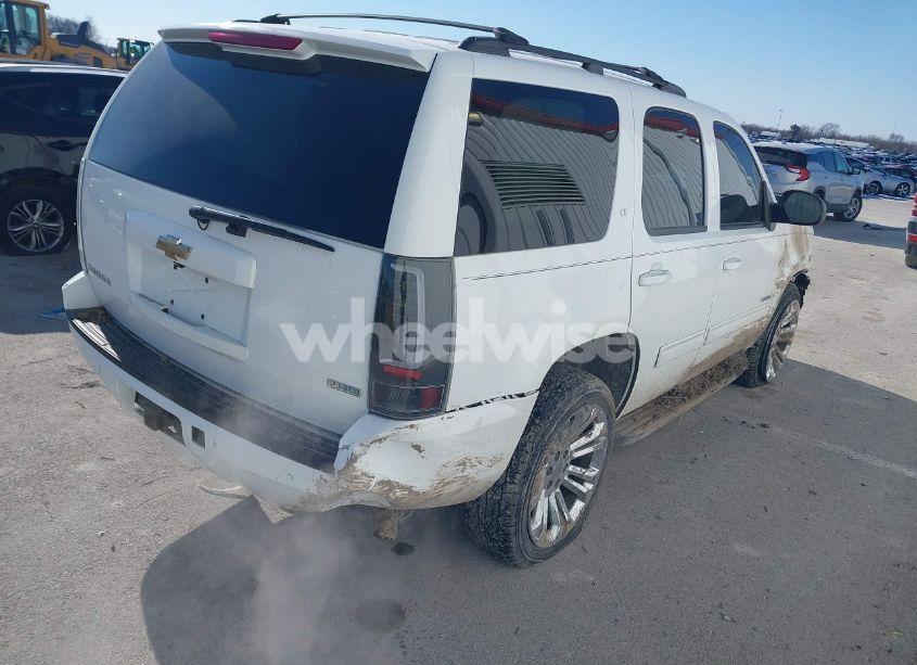 Photo 4 of 2010 Chevrolet Tahoe LT (VIN 1GNUKBE06AR270953)