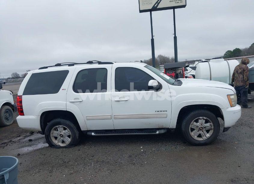 Photo 13 of 2010 Chevrolet Tahoe LT (VIN 1GNUKBE06AR284657)