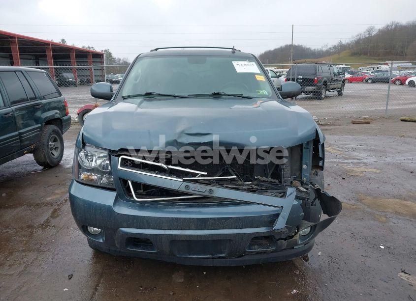 Photo 13 of 2010 Chevrolet Tahoe LT (VIN 1GNUKBE07AR141877)