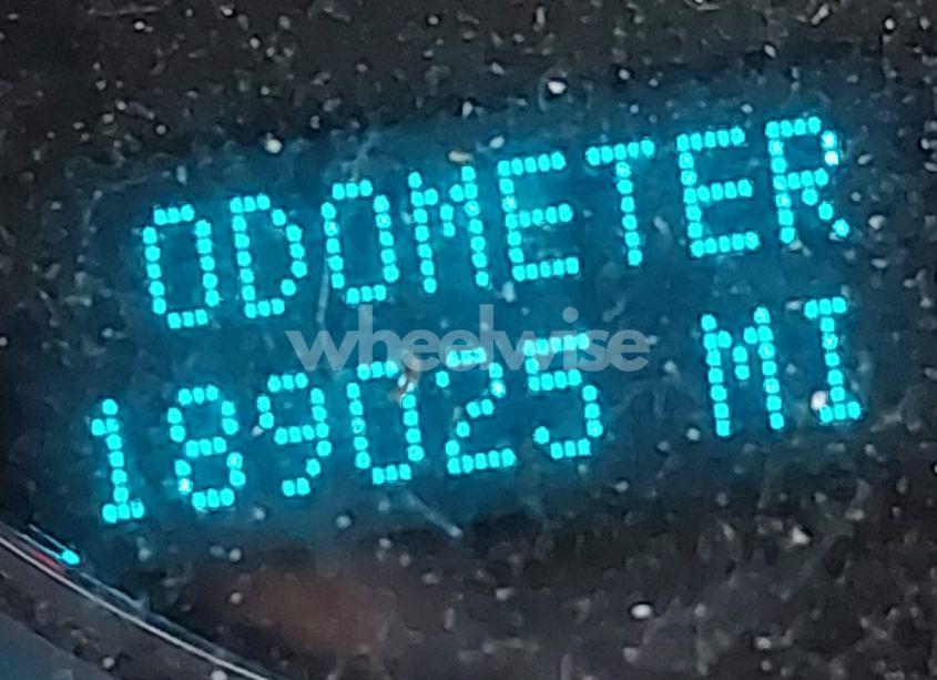 Photo 16 of 2010 Chevrolet Tahoe LT (VIN 1GNUKBE07AR141877)