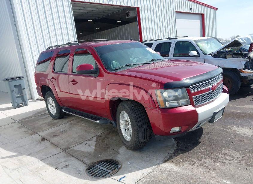 2010 Chevrolet Tahoe LT (VIN 1GNUKBE08AR112792) main photo