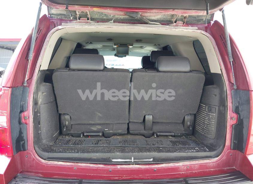 Photo 12 of 2010 Chevrolet Tahoe LT (VIN 1GNUKBE08AR112792)