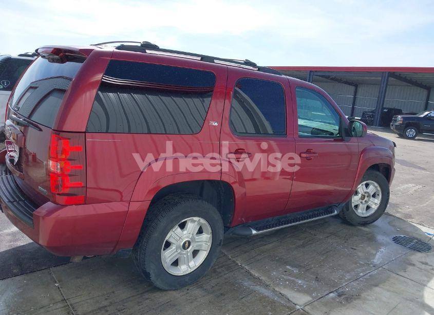 Photo 14 of 2010 Chevrolet Tahoe LT (VIN 1GNUKBE08AR112792)