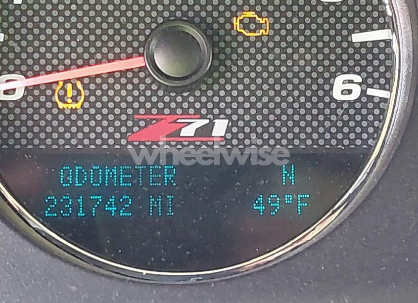 Photo 16 of 2010 Chevrolet Tahoe LT (VIN 1GNUKBE08AR112792)