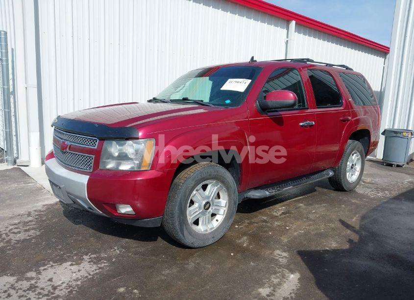 Photo 2 of 2010 Chevrolet Tahoe LT (VIN 1GNUKBE08AR112792)