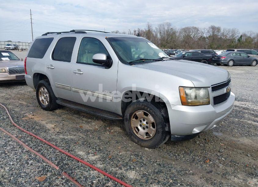 2010 Chevrolet Tahoe LT (VIN 1GNUKBE09AR124658) main photo