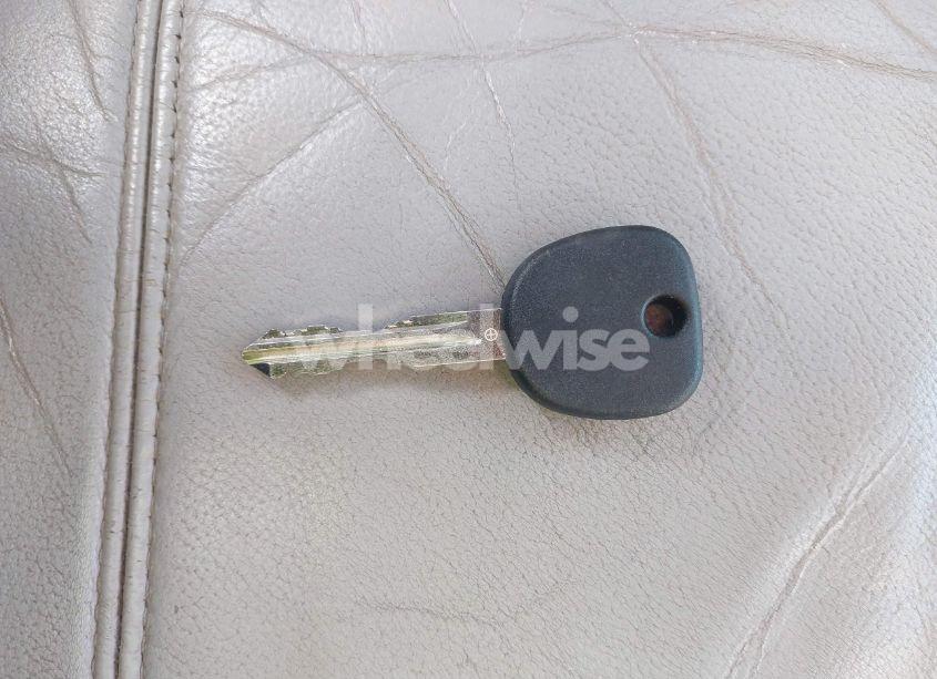 Photo 11 of 2010 Chevrolet Tahoe LT (VIN 1GNUKBE09AR124658)