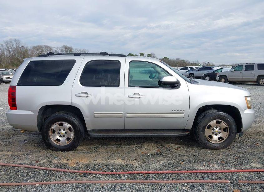 Photo 13 of 2010 Chevrolet Tahoe LT (VIN 1GNUKBE09AR124658)