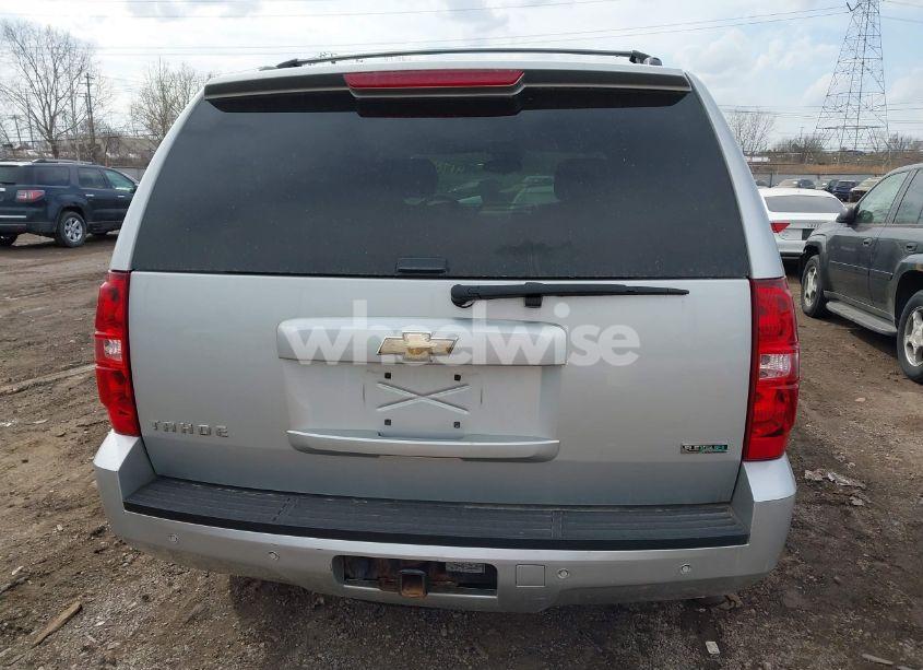 Photo 16 of 2010 Chevrolet Tahoe LT (VIN 1GNUKBE09AR209595)