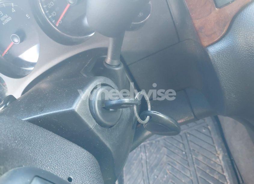 Photo 11 of 2010 Chevrolet Tahoe LTZ (VIN 1GNUKCE01AR197786)