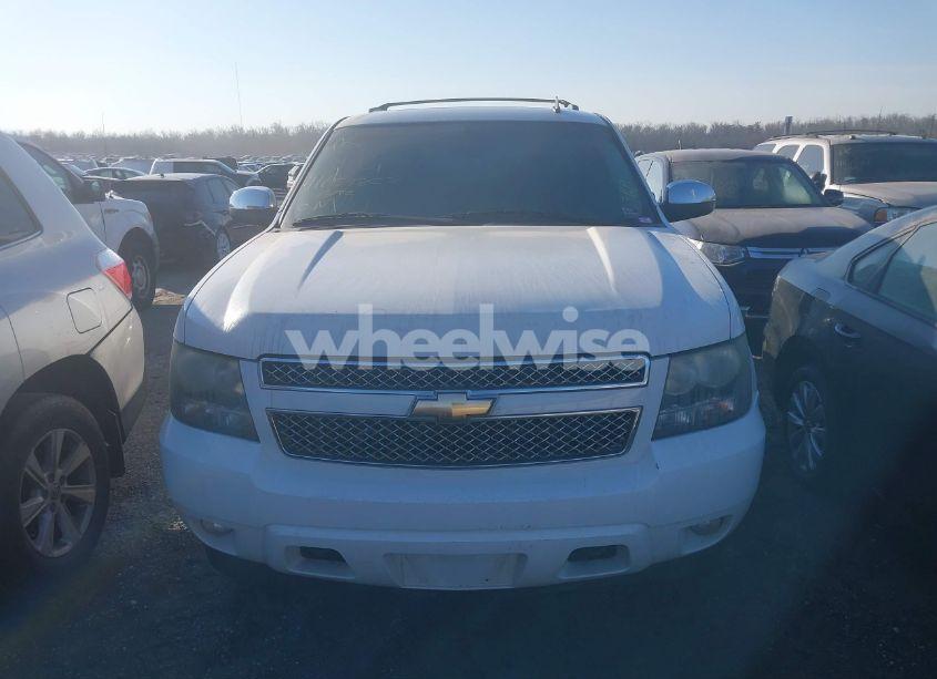 Photo 12 of 2010 Chevrolet Tahoe LTZ (VIN 1GNUKCE01AR197786)