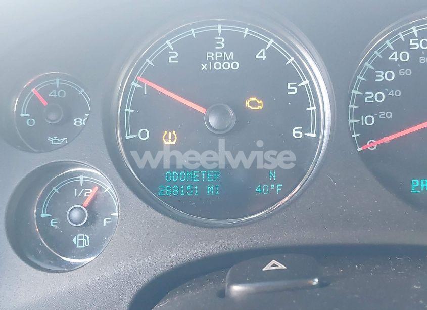 Photo 15 of 2010 Chevrolet Tahoe LTZ (VIN 1GNUKCE01AR197786)