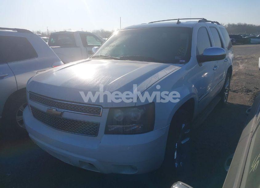 Photo 2 of 2010 Chevrolet Tahoe LTZ (VIN 1GNUKCE01AR197786)
