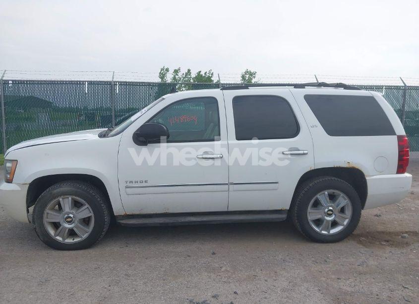 Photo 14 of 2010 Chevrolet Tahoe LTZ (VIN 1GNUKCE03AR101284)