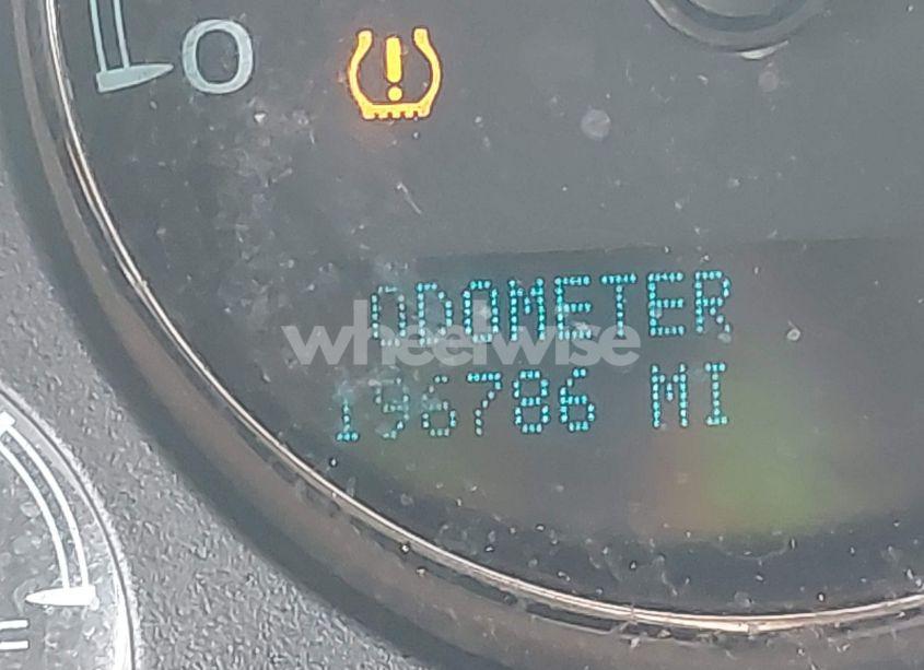 Photo 15 of 2010 Chevrolet Tahoe LTZ (VIN 1GNUKCE03AR101284)