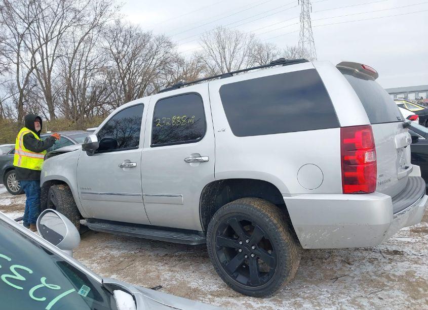 Photo 14 of 2010 Chevrolet Tahoe LTZ (VIN 1GNUKCE03AR182870)