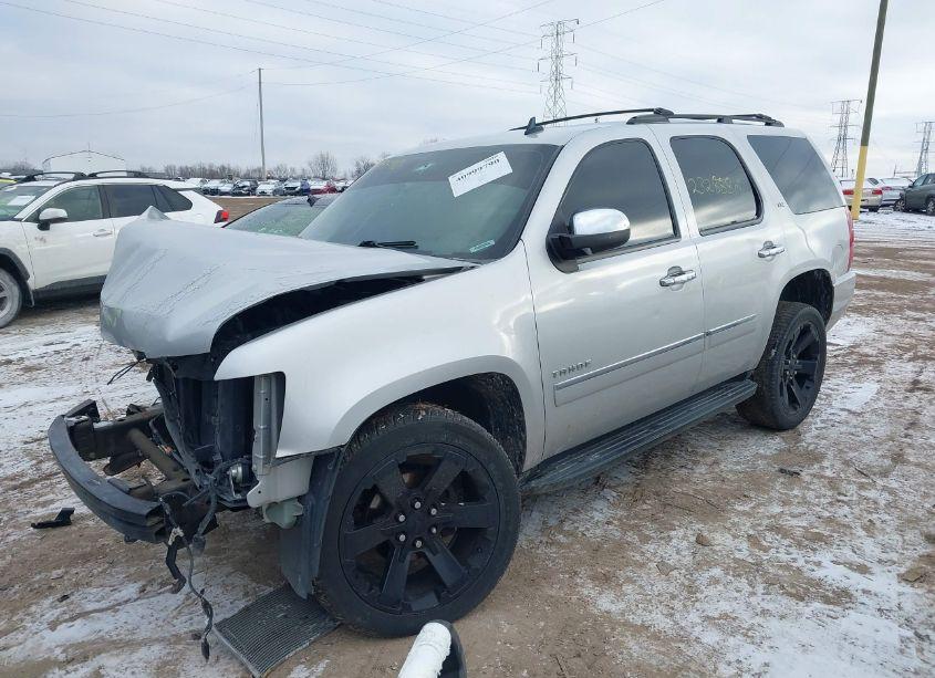 Photo 2 of 2010 Chevrolet Tahoe LTZ (VIN 1GNUKCE03AR182870)