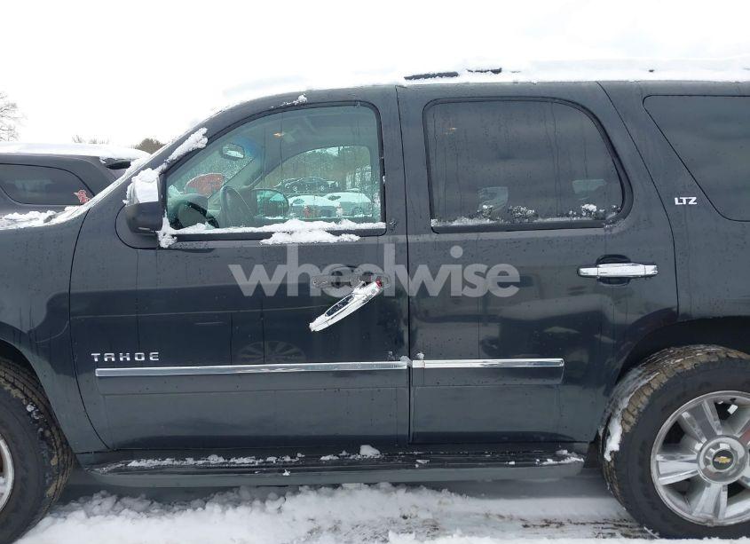 Photo 14 of 2010 Chevrolet Tahoe LTZ (VIN 1GNUKCE05AR152169)