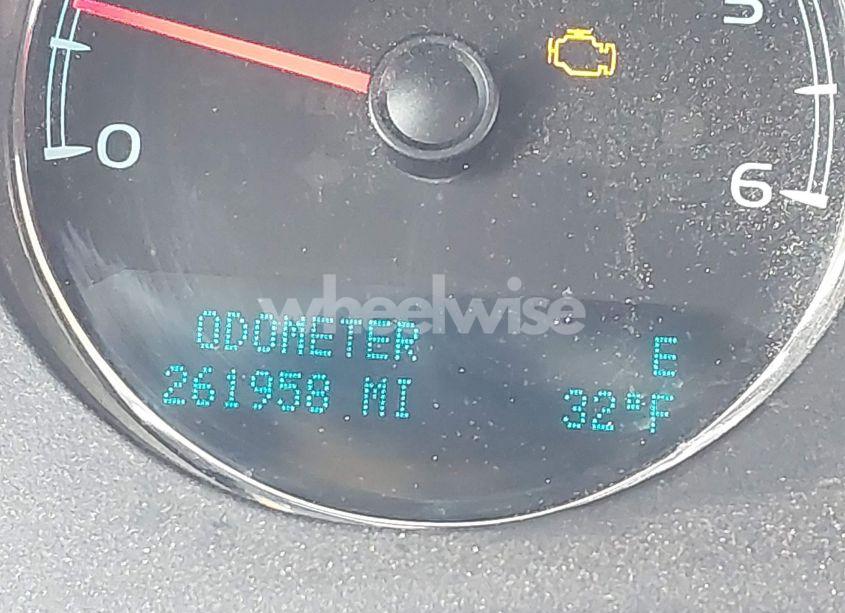 Photo 15 of 2010 Chevrolet Tahoe LTZ (VIN 1GNUKCE05AR152169)