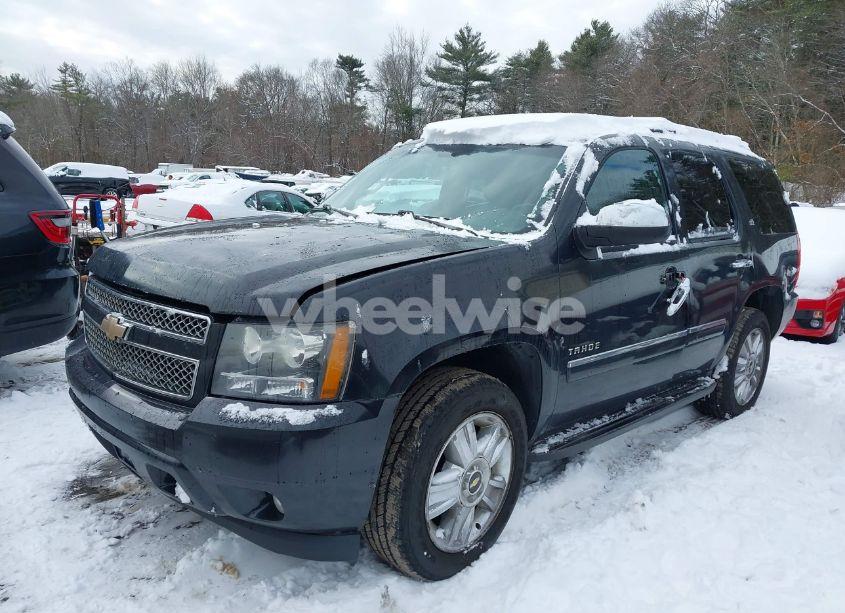 Photo 2 of 2010 Chevrolet Tahoe LTZ (VIN 1GNUKCE05AR152169)