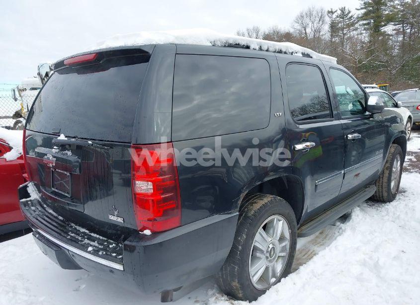Photo 4 of 2010 Chevrolet Tahoe LTZ (VIN 1GNUKCE05AR152169)