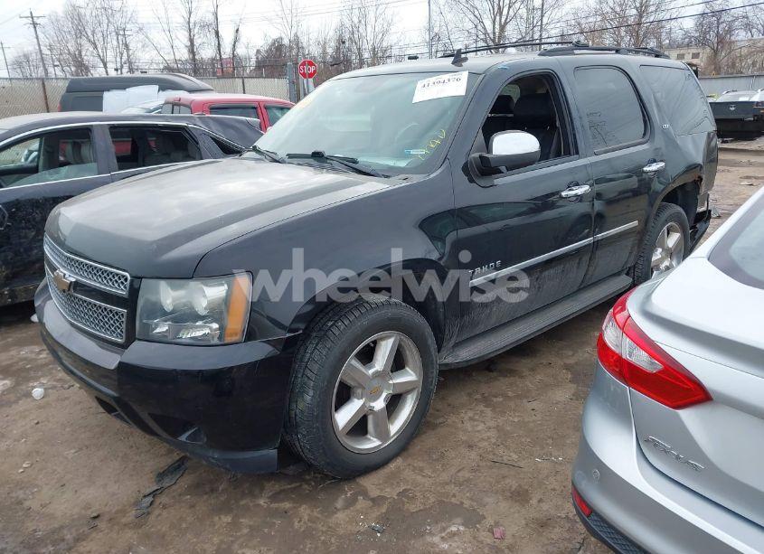 Photo 2 of 2010 Chevrolet Tahoe LTZ (VIN 1GNUKCE05AR285451)