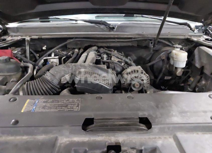 Photo 10 of 2010 Chevrolet Tahoe LTZ (VIN 1GNUKCE06AR168932)