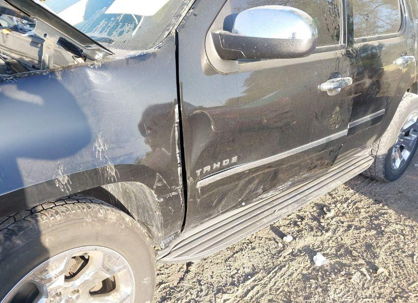Photo 6 of 2010 Chevrolet Tahoe LTZ (VIN 1GNUKCE09AR201731)