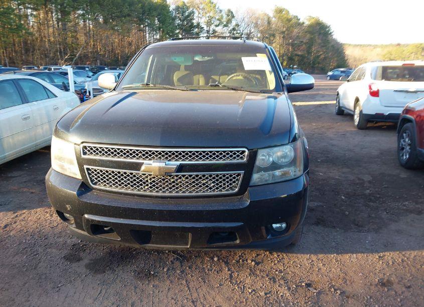 Photo 11 of 2010 Chevrolet Tahoe LTZ (VIN 1GNUKCE0XAR278348)