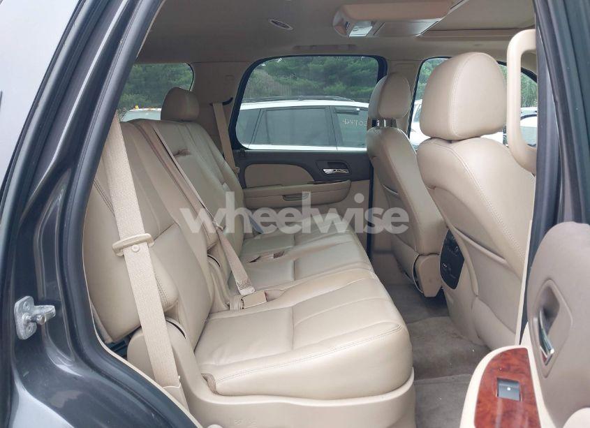 Photo 8 of 2010 Chevrolet Tahoe HYBRID (VIN 1GNUKDDJ6AR266391)