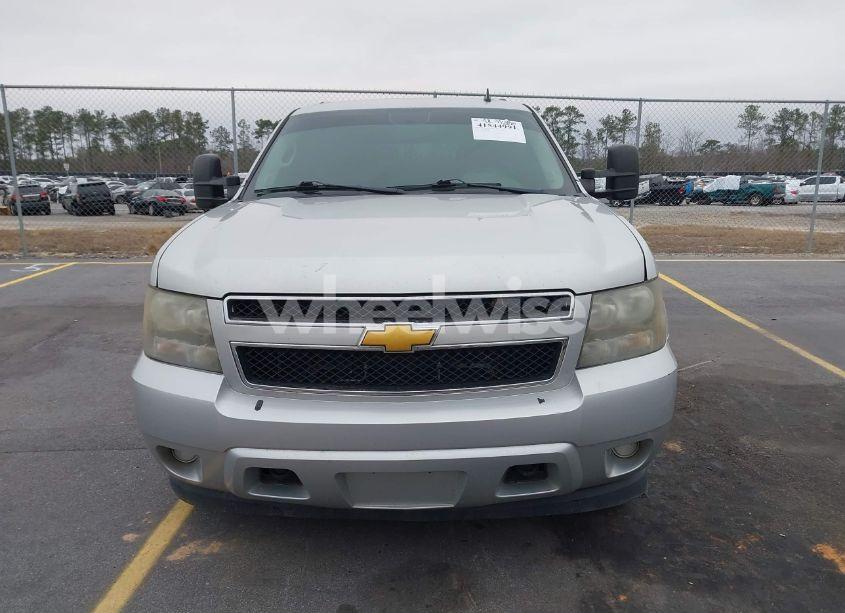 Photo 12 of 2010 Chevrolet Suburban 1500 LS (VIN 1GNUKHE30AR186320)