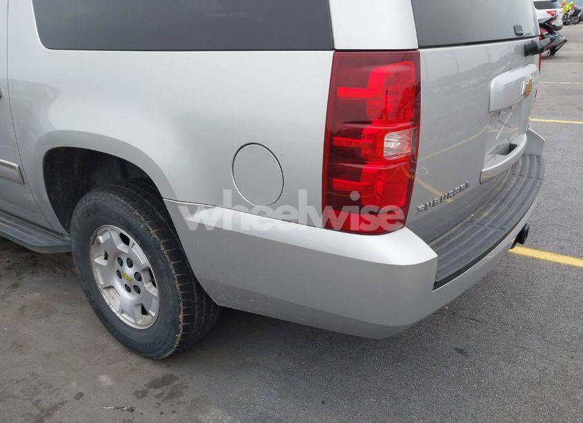 Photo 18 of 2010 Chevrolet Suburban 1500 LS (VIN 1GNUKHE30AR186320)