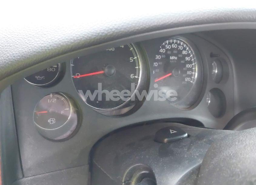 Photo 14 of 2010 Chevrolet Suburban 1500 LS (VIN 1GNUKHE37AR203811)