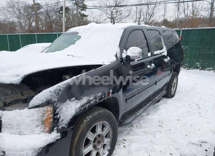 Photo 6 of 2010 Chevrolet Suburban 1500 LS (VIN 1GNUKHE37AR203811)