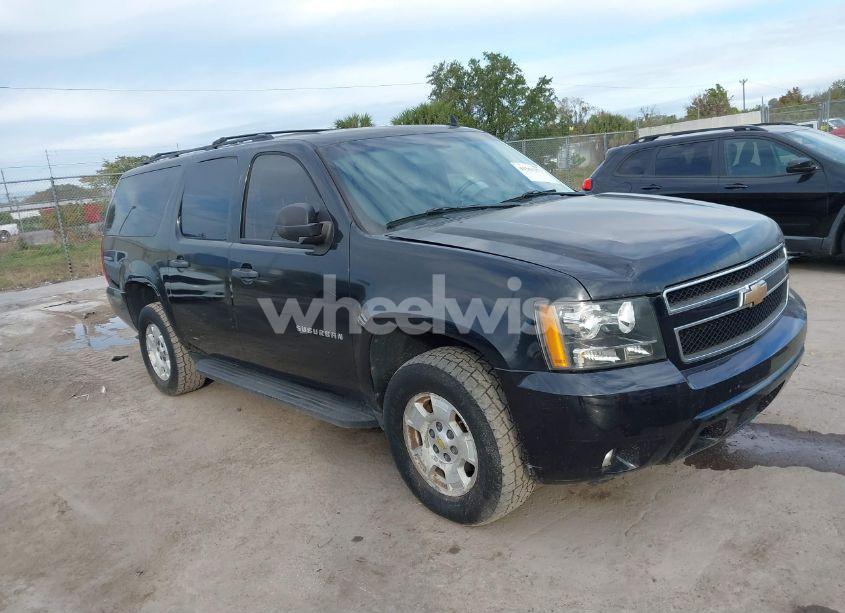 2010 Chevrolet Suburban 1500 LS (VIN 1GNUKHE38AR190423) main photo
