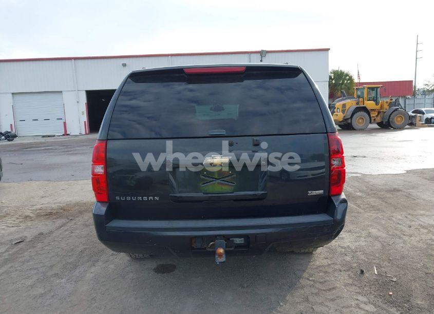 Photo 16 of 2010 Chevrolet Suburban 1500 LS (VIN 1GNUKHE38AR190423)