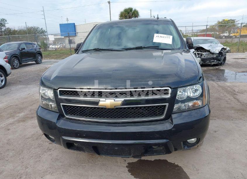 Photo 6 of 2010 Chevrolet Suburban 1500 LS (VIN 1GNUKHE38AR190423)