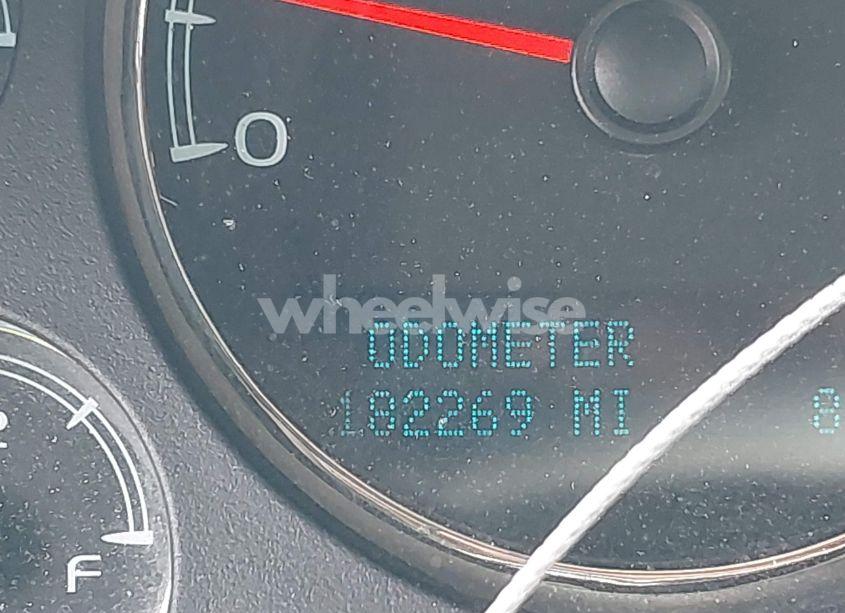 Photo 15 of 2010 Chevrolet Suburban 1500 LS (VIN 1GNUKHE38AR221668)