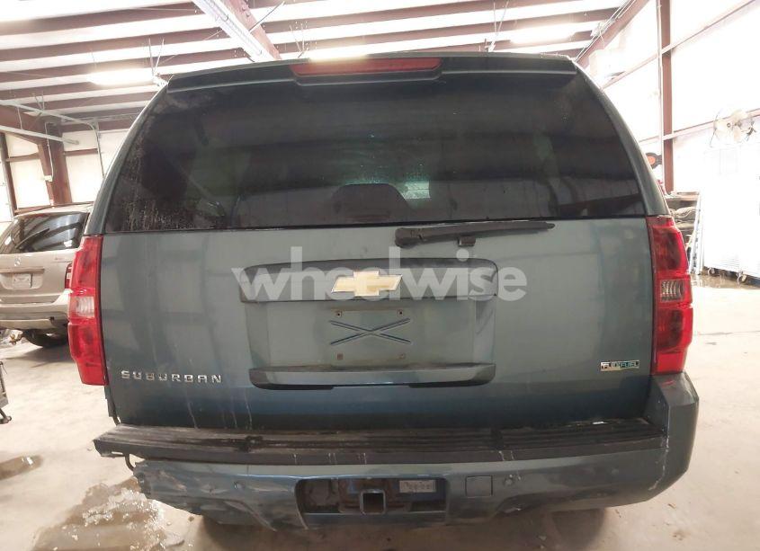 Photo 16 of 2010 Chevrolet Suburban 1500 LT1 (VIN 1GNUKJE30AR281242)