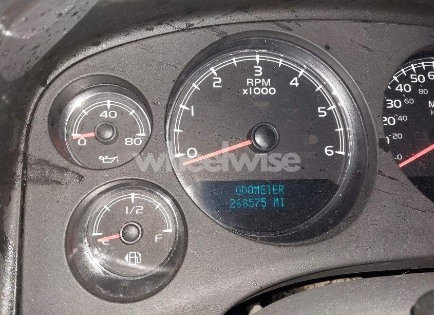 Photo 7 of 2010 Chevrolet Suburban 1500 LT1 (VIN 1GNUKJE30AR281242)