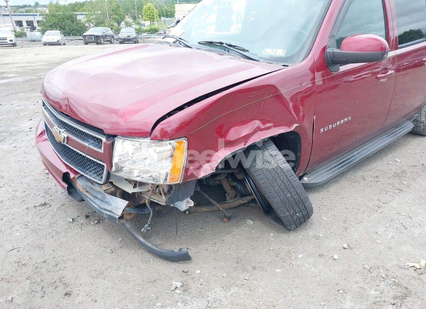 Photo 6 of 2010 Chevrolet Suburban 1500 LT1 (VIN 1GNUKJE31AR129860)