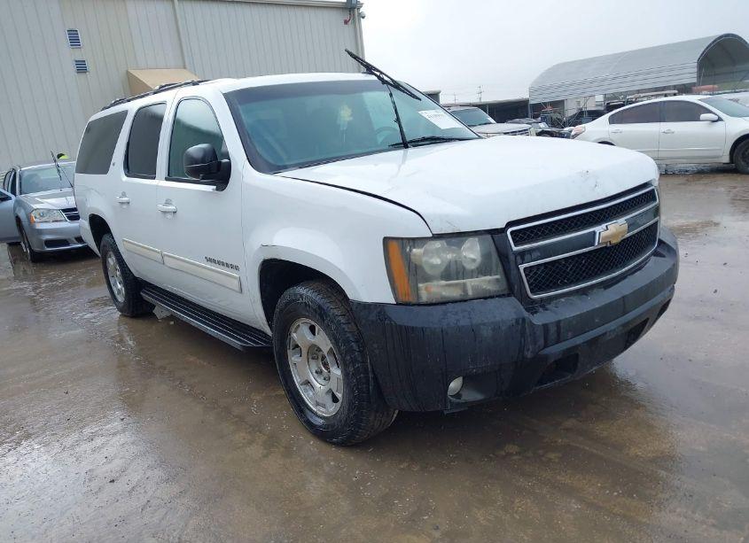 2010 Chevrolet Suburban 1500 LT1 (VIN 1GNUKJE33AR127575) main photo