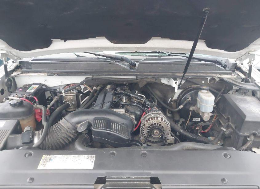 Photo 10 of 2010 Chevrolet Suburban 1500 LT1 (VIN 1GNUKJE33AR127575)