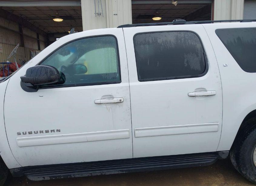 Photo 14 of 2010 Chevrolet Suburban 1500 LT1 (VIN 1GNUKJE33AR127575)