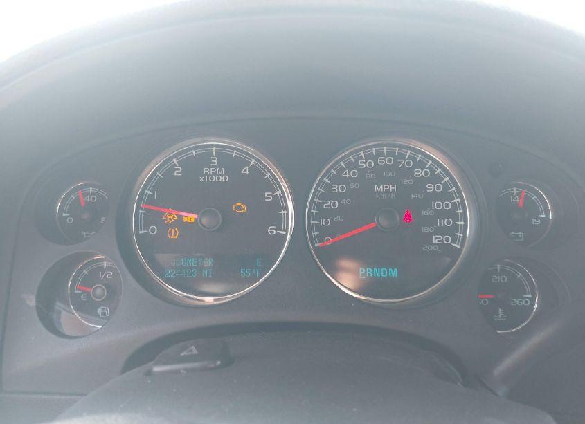 Photo 7 of 2010 Chevrolet Suburban 1500 LT1 (VIN 1GNUKJE33AR127575)