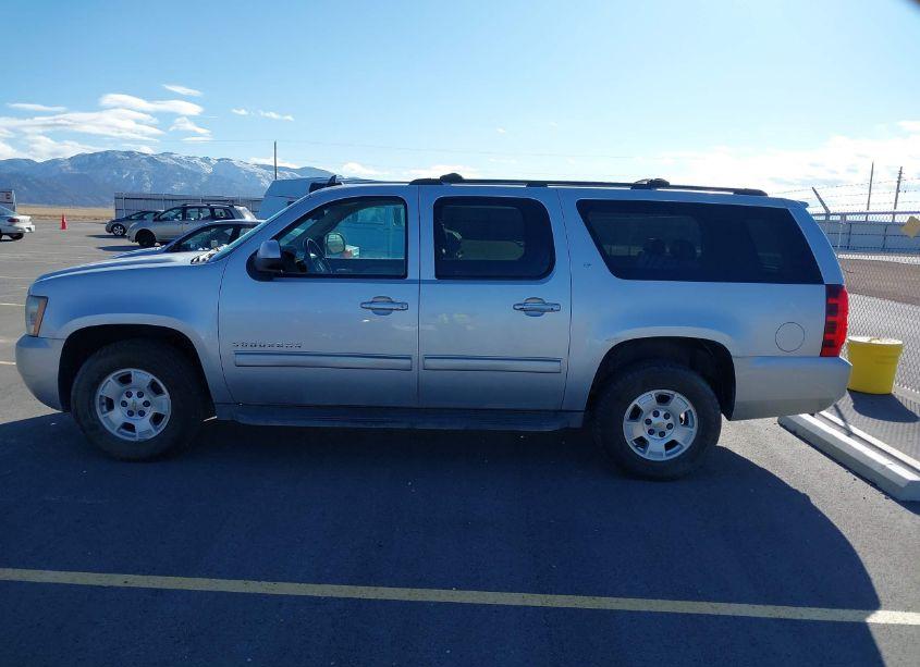 Photo 14 of 2010 Chevrolet Suburban 1500 LT1 (VIN 1GNUKJE33AR265438)