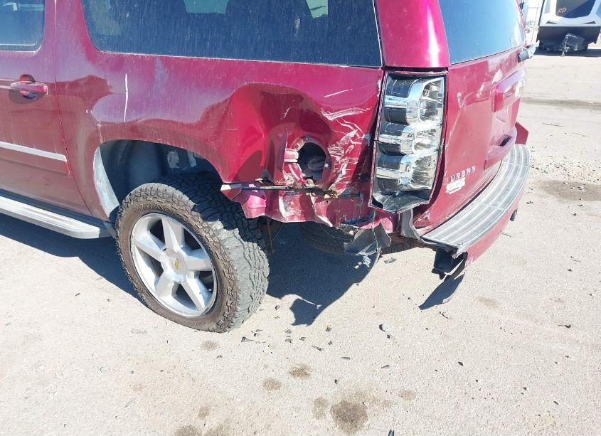 Photo 6 of 2010 Chevrolet Suburban 1500 LT1 (VIN 1GNUKJE35AR279759)