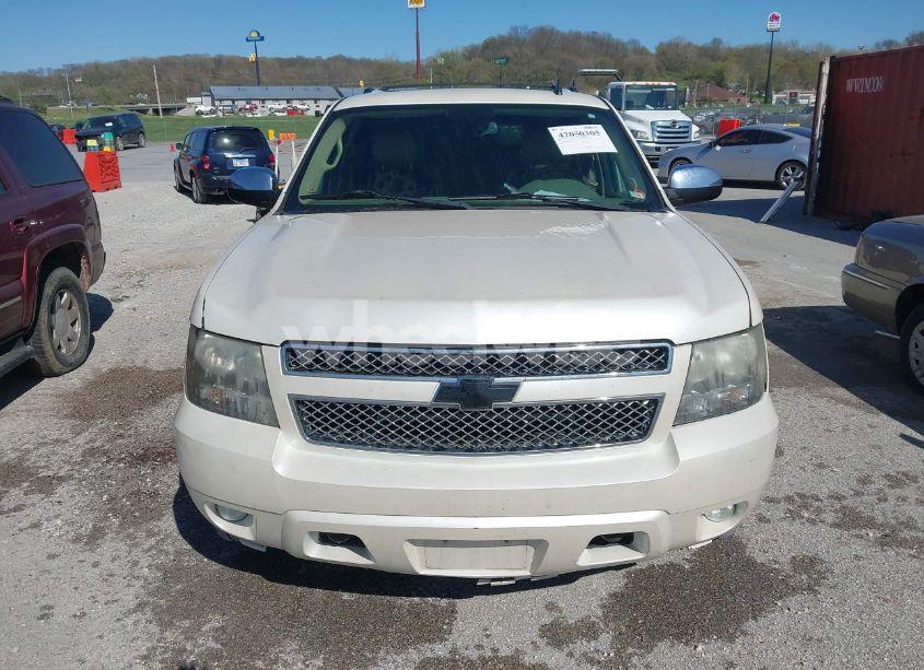 Photo 12 of 2010 Chevrolet Suburban 1500 LTZ (VIN 1GNUKKE30AR100825)