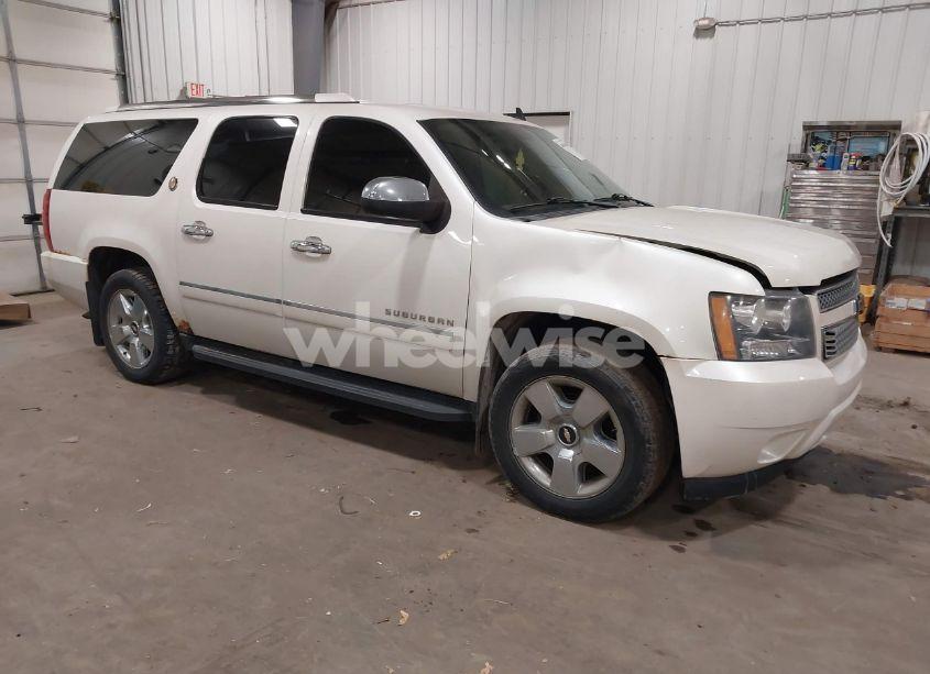 2010 Chevrolet Suburban 1500 LTZ (VIN 1GNUKKE31AR290571) main photo